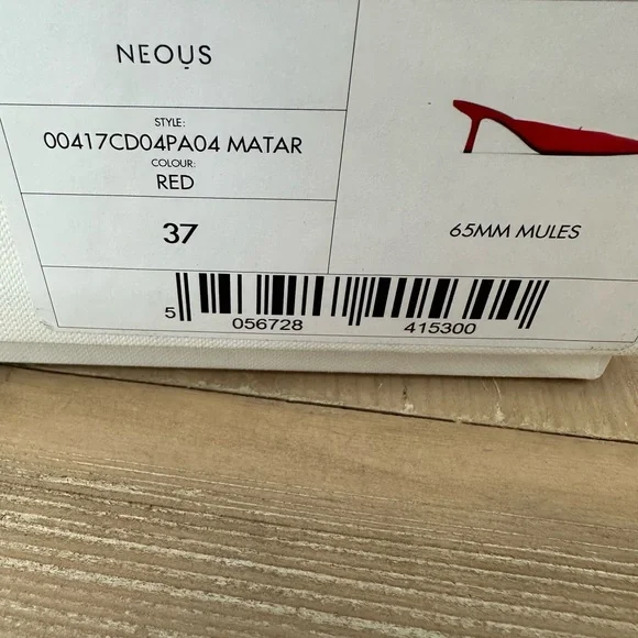 Neous Matar Mules - red satin size 7 - Brand New In Box Size IT 37 - Picture 6 of 6